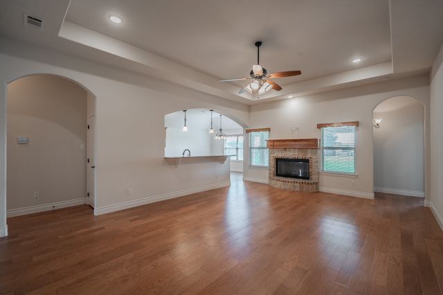 105 Briar Meadows Circle, Azle, TX 76020