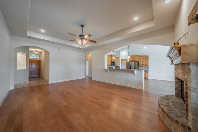 105 Briar Meadows Circle, Azle, TX 76020