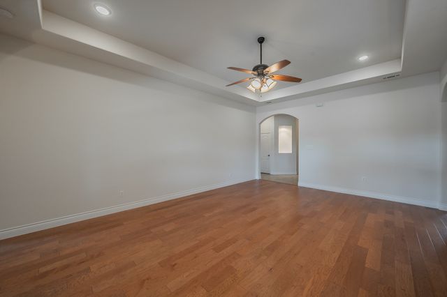 105 Briar Meadows Circle, Azle, TX 76020