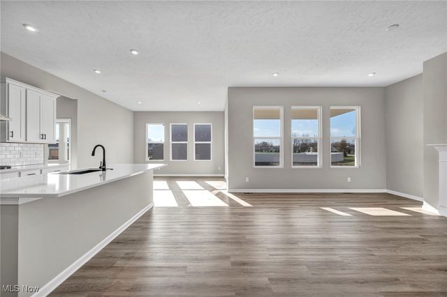 35981 Baldauf Crossing, North Ridgeville, OH 44039