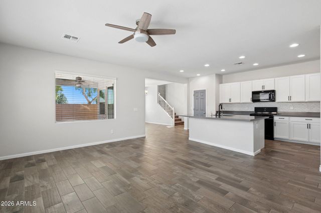 12106 W DESERT MOON Way, Peoria, AZ 85383