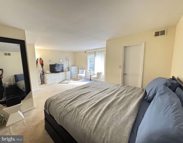 29 ALLISON RD, East Windsor, NJ 08520