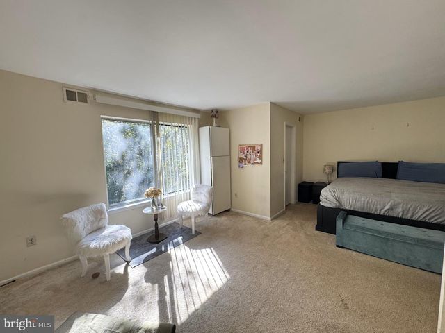 29 ALLISON RD, East Windsor, NJ 08520