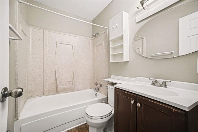 6000 E 152nd Street, Grandview, MO 64030