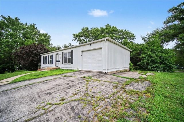 6000 E 152nd Street, Grandview, MO 64030