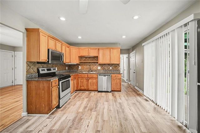 6000 E 152nd Street, Grandview, MO 64030