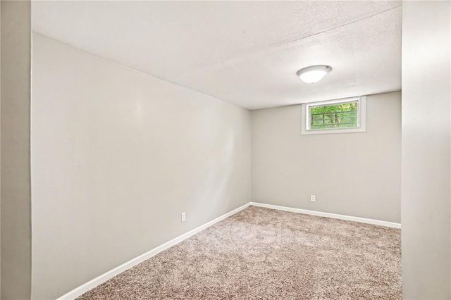 6000 E 152nd Street, Grandview, MO 64030