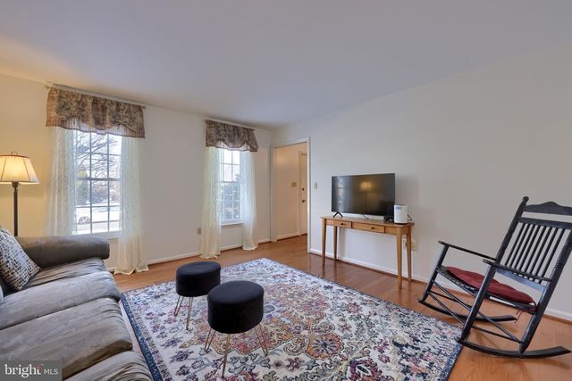 2124 SOUTHPOINT DR, Hummelstown, PA 17036