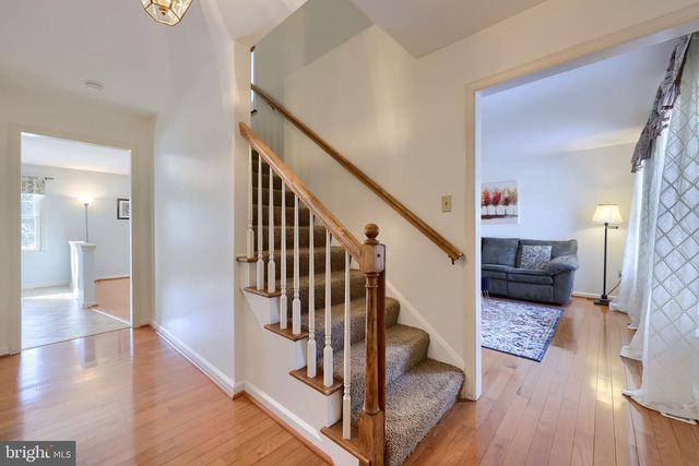 2124 SOUTHPOINT DR, Hummelstown, PA 17036