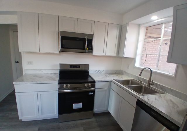 8 Mantua Court, Park Forest, IL 60466