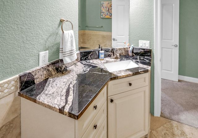 602 Harbor Boulevard 301, Destin, FL 32541