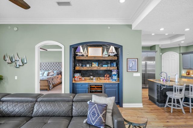 602 Harbor Boulevard 301, Destin, FL 32541