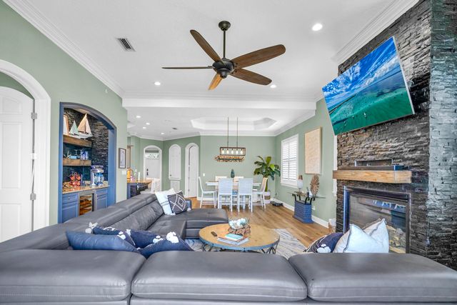 602 Harbor Boulevard 301, Destin, FL 32541