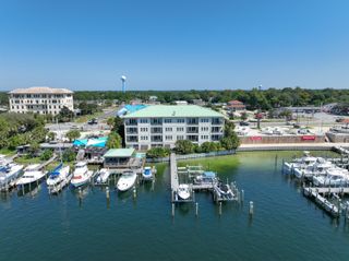 602 Harbor Boulevard 301, Destin, FL 32541