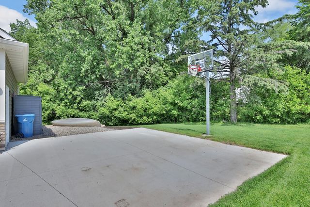 4144 Shady Oak Road S, Minnetonka, MN 55343
