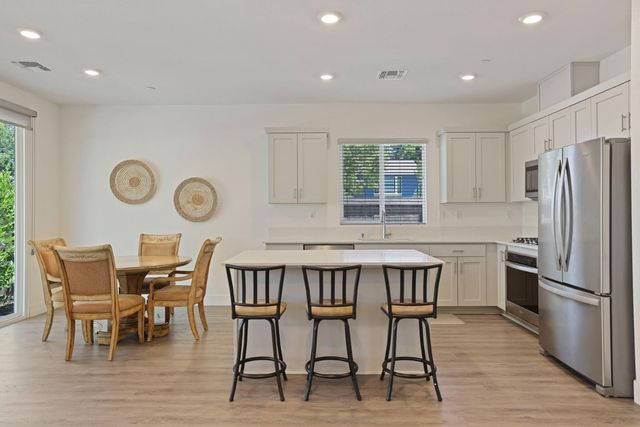 801 Talavera Cir, Lodi, CA 95242