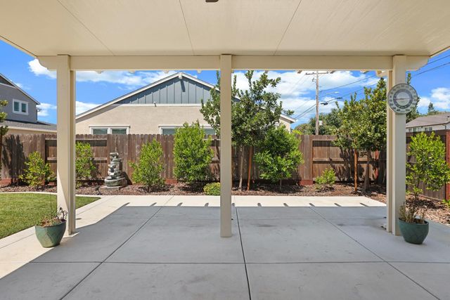 801 Talavera Cir, Lodi, CA 95242