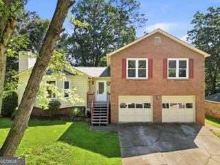 440 Hunters Cove Court, Lawrenceville, GA 30044