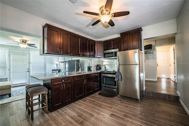 2217 WELLS ROAD, Auburndale, FL 33823