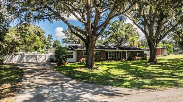 2217 WELLS ROAD, Auburndale, FL 33823