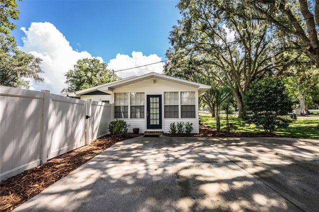2217 WELLS ROAD, Auburndale, FL 33823