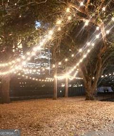 1074 Peachtree Walk NE B220, Atlanta, GA 30309