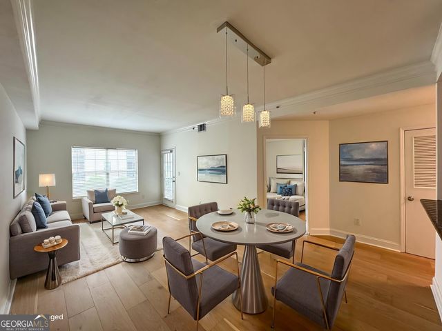 1074 Peachtree Walk NE B220, Atlanta, GA 30309