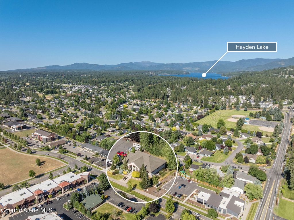 8152 N WAYNE DR, Hayden, ID 83835 photo 4