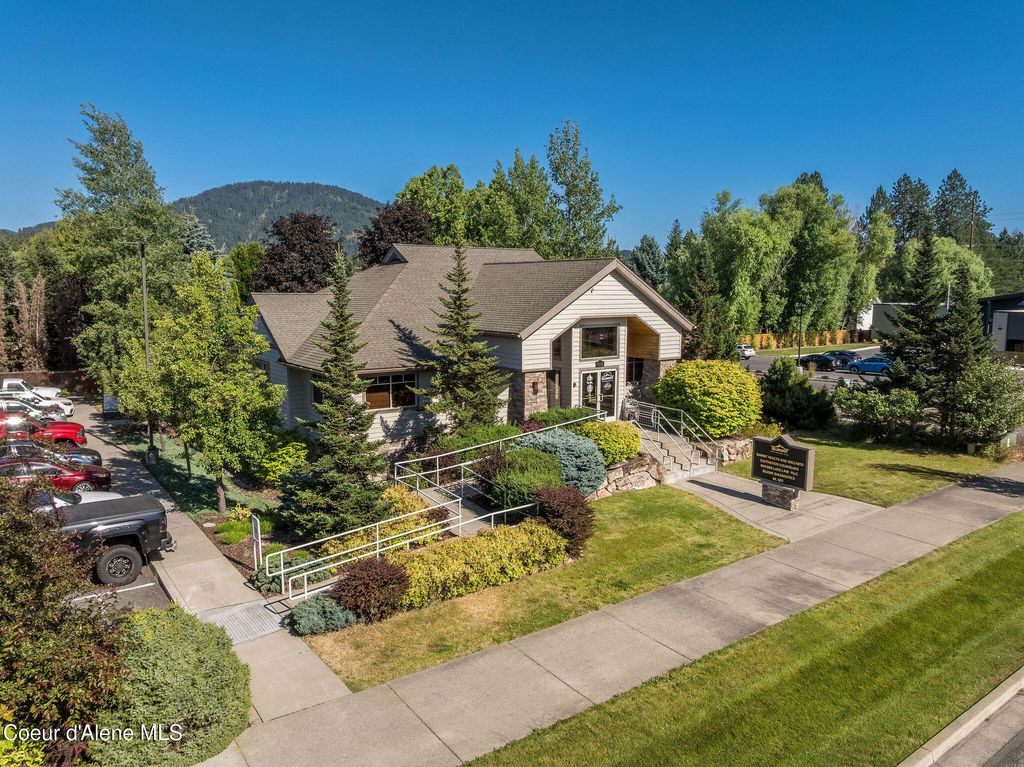 8152 N WAYNE DR, Hayden, ID 83835 photo 9