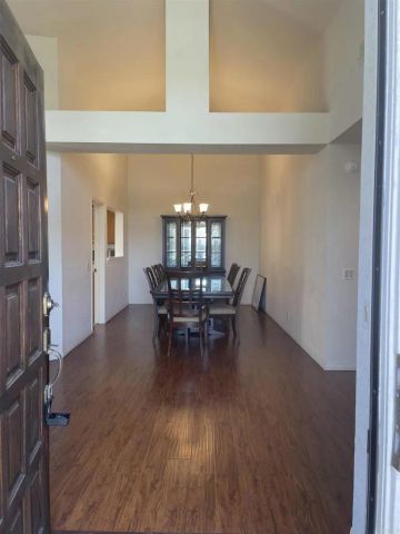 15602 Via Marchena, San Diego, CA 92128