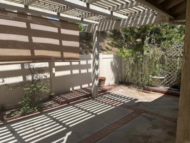 15602 Via Marchena, San Diego, CA 92128