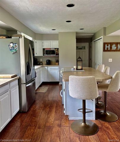 1209 Bay Ridge Drive, Highland, MI 48356
