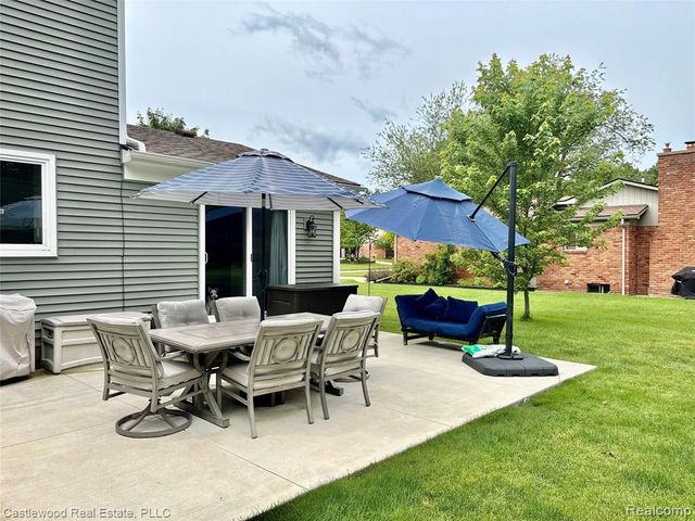 1209 Bay Ridge Drive, Highland, MI 48356