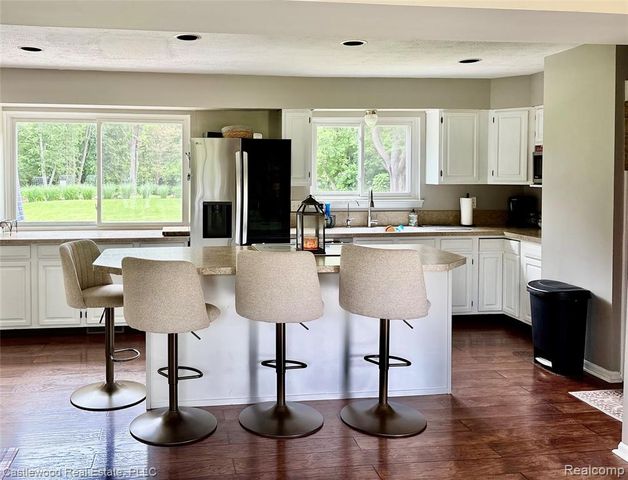 1209 Bay Ridge Drive, Highland, MI 48356