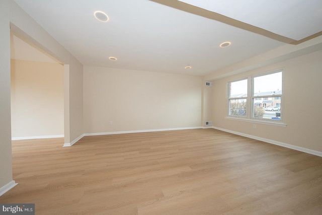 8212 CHELWYNDE AVE, Philadelphia, PA 19153