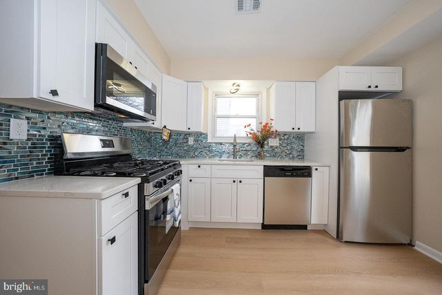 8212 CHELWYNDE AVE, Philadelphia, PA 19153