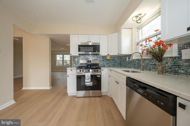 8212 CHELWYNDE AVE, Philadelphia, PA 19153