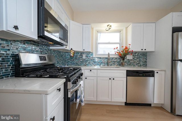 8212 CHELWYNDE AVE, Philadelphia, PA 19153