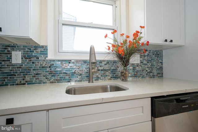 8212 CHELWYNDE AVE, Philadelphia, PA 19153