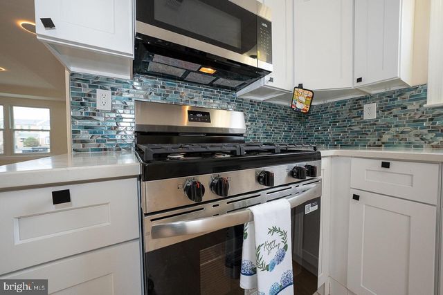 8212 CHELWYNDE AVE, Philadelphia, PA 19153