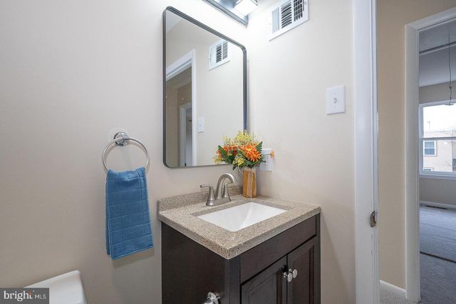 8212 CHELWYNDE AVE, Philadelphia, PA 19153