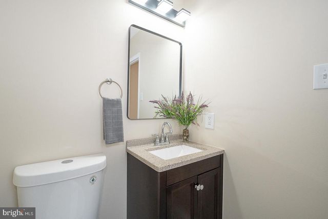 8212 CHELWYNDE AVE, Philadelphia, PA 19153