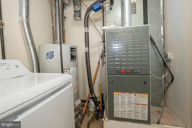 8212 CHELWYNDE AVE, Philadelphia, PA 19153