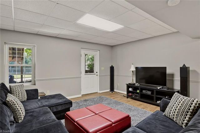 520 Barrett Road, Winston-salem, NC 27104
