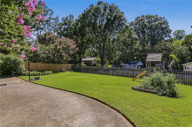 520 Barrett Road, Winston-salem, NC 27104
