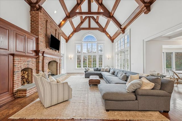 361 Ridge Road, Barrington Hills, IL 60010