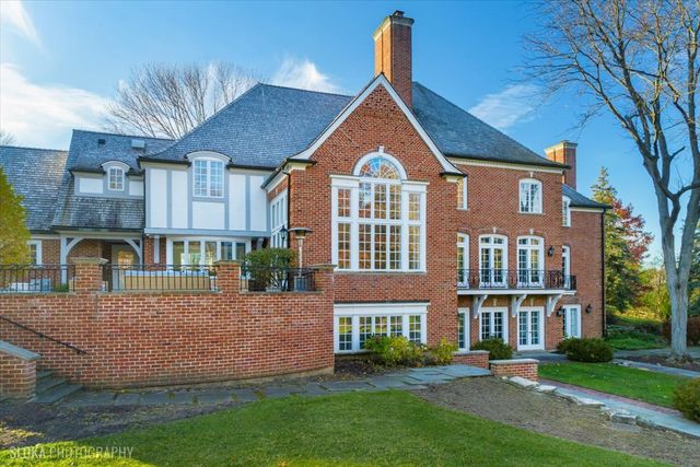 361 Ridge Road, Barrington Hills, IL 60010