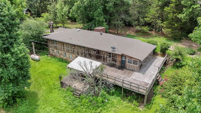 1060 Wheeler Bend Road, Russellville, AR 72802