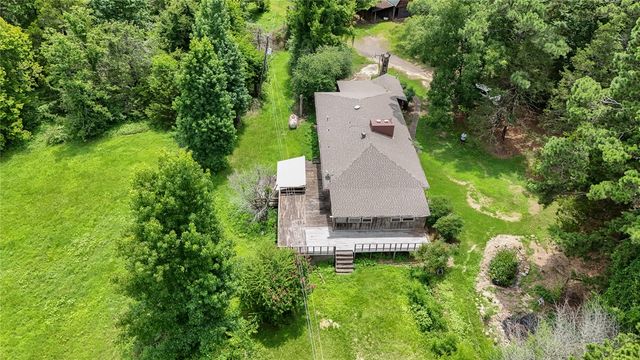 1060 Wheeler Bend Road, Russellville, AR 72802