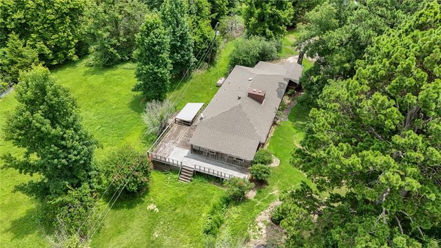 1060 Wheeler Bend Road, Russellville, AR 72802